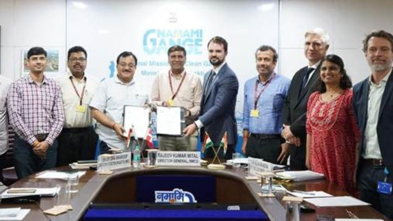 Dignitaries at MoU Signing Ceremony (Photo Source: PIB)