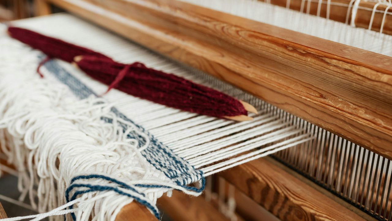 Artisans and handloom weavers have been invited from all over the country to attend CHHAAP-NIFT@Dilli Haat (Representational Image Source: Pexels)