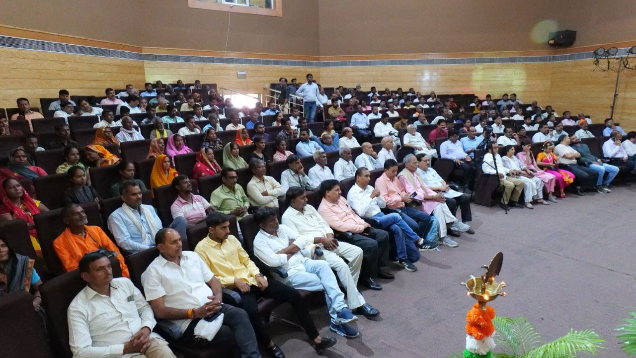 Audience at District Kisan Utsav, Lucknow