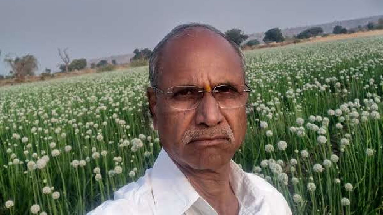 Uddhav Asaram Khedekar in his cotton field