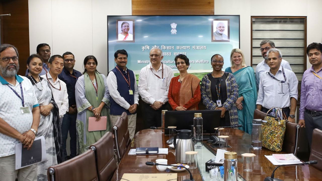 Dr. Devesh Chaturvedi, Secretary, DA&FW, Kanni Wignaraja, UNDP delegation along with other officials (Image Source: @pmfby/X)