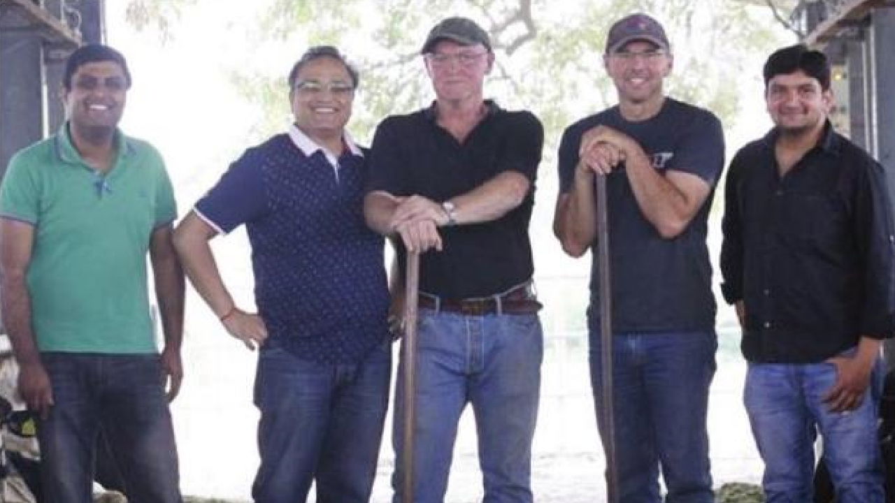 Deepak Raj Tushir with his partners Pankaj Navani, Sukhvinder Saraf and 2 New Zealand farmers