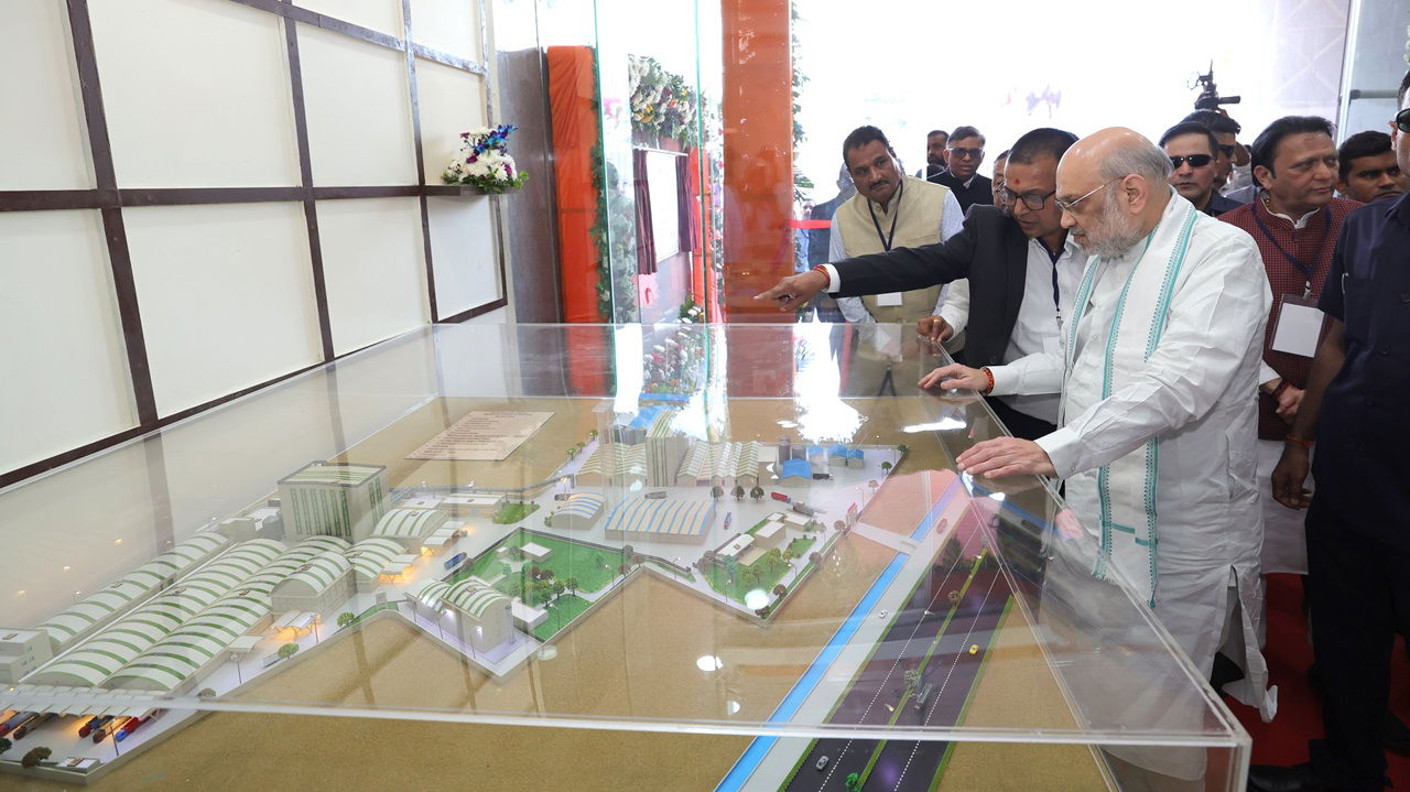 Union Home Minister and Minister of Cooperation, Amit Shah at Sabarkantha Dairy in Himmatnagar, Gujarat. (Photo Source: @AmitShah/X)