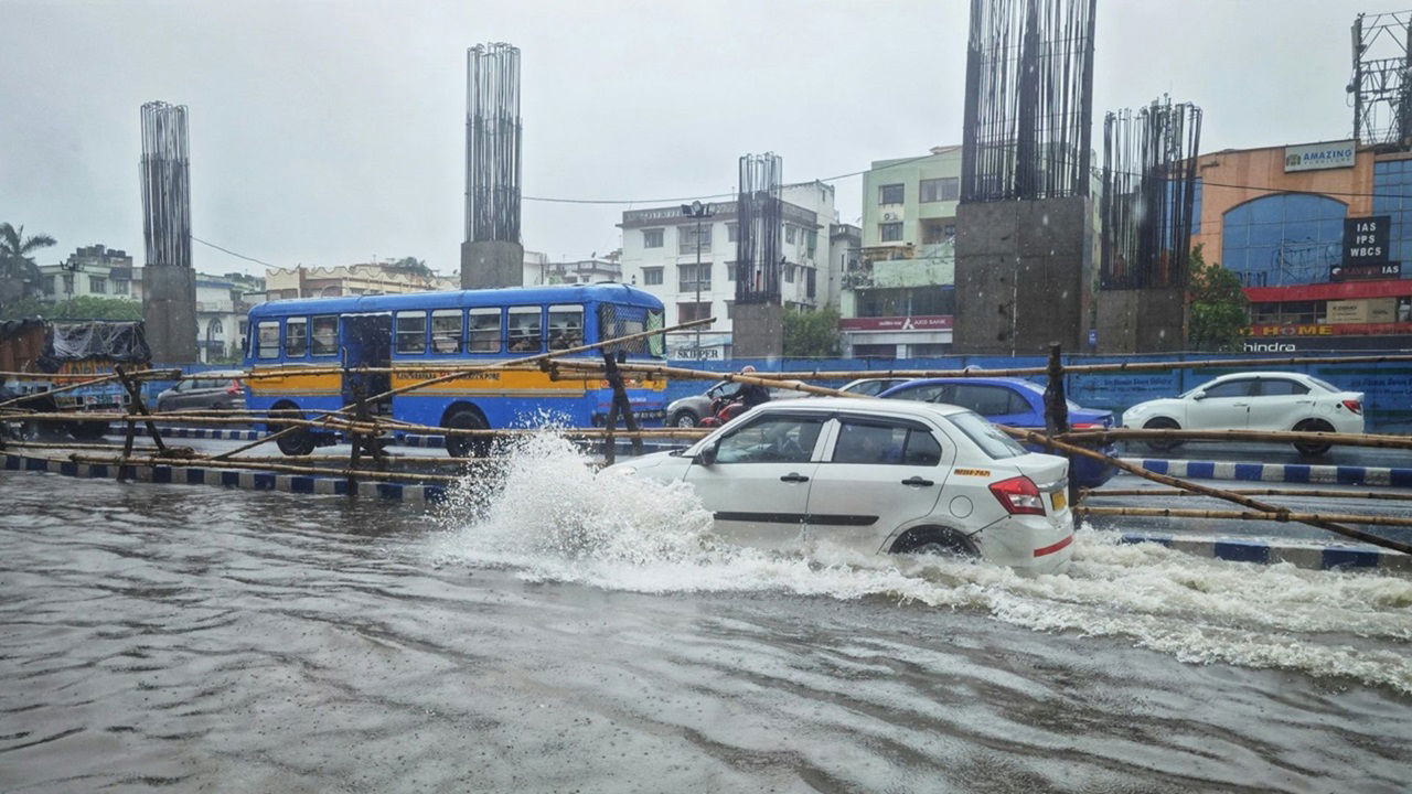 Heavy rainfall, cold wave conditions, and dense fog are expected across various regions in India. (Photo Source: Pexels)