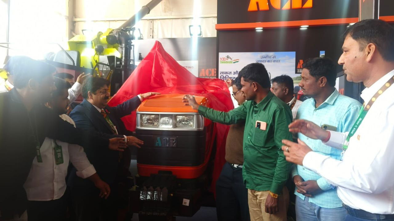 Key dignitaries from ACE at the Launch of ACE DI 6565 AV TREM IV Tractor (KISAN Fair 2024)