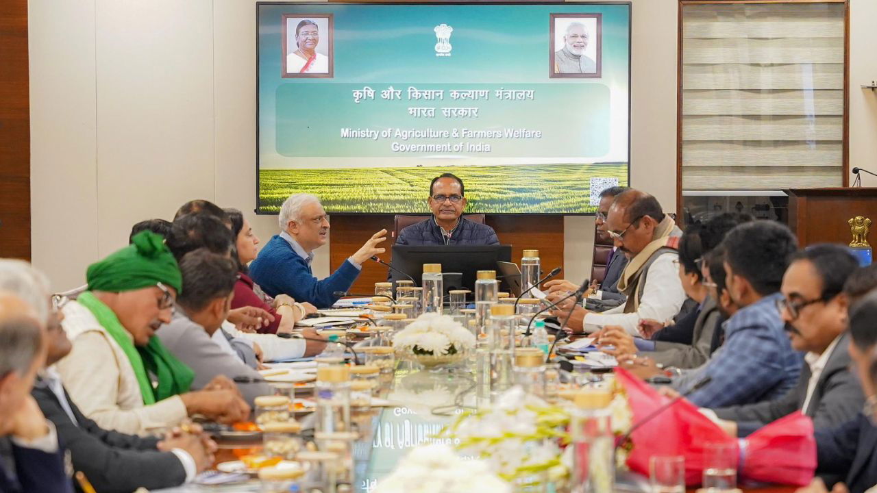 Union Agriculture and Farmers’ Welfare and Rural Development Minister Shivraj Singh Chouha with with key stakeholders at Krishi Bhawan, New Delhi. (Photo Source: @ChouhanShivraj/X)