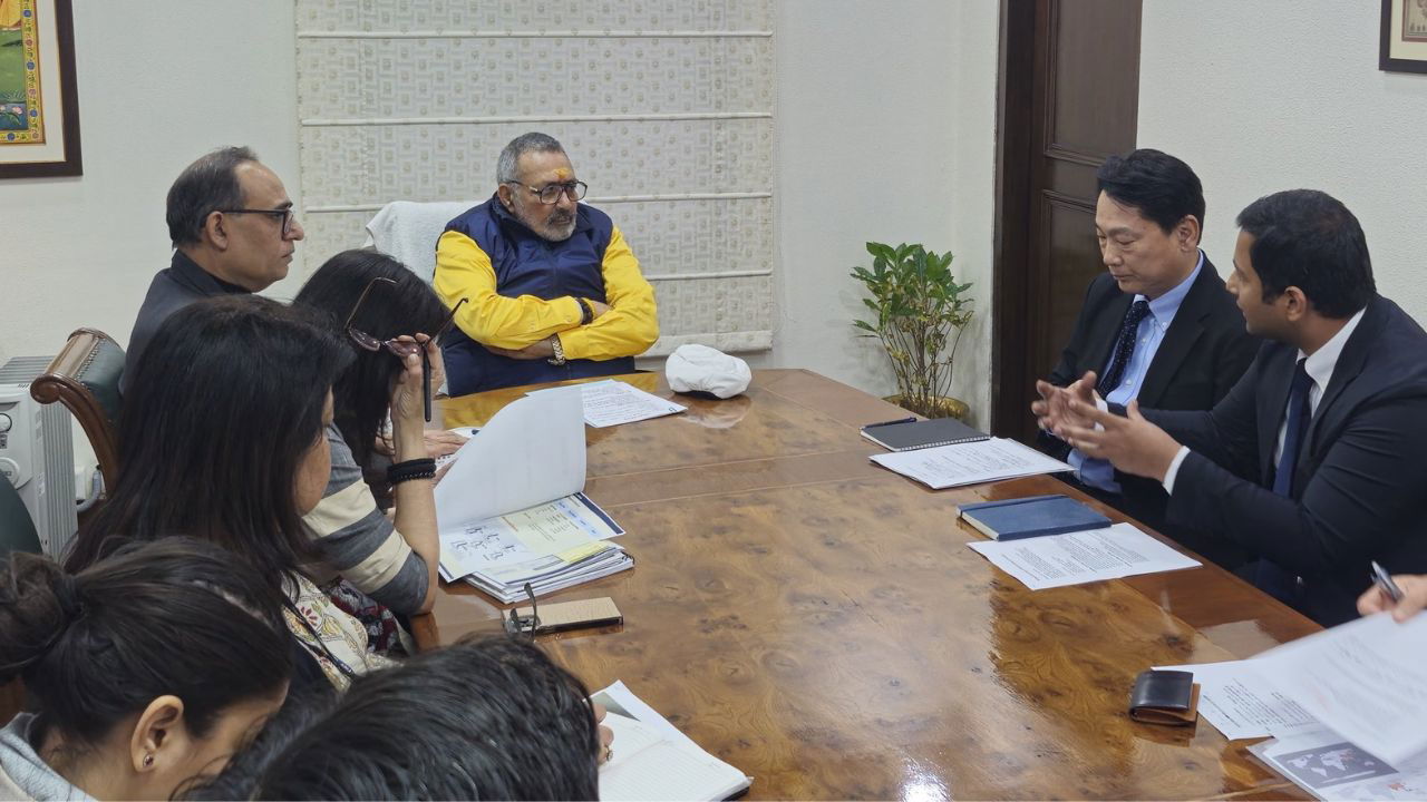 Union Minister of Textiles, Giriraj Singh at meeting with senior members of Uniqlo, along with Invest India and other senior officials. (Photo Source: @girirajsinghbjp/X)