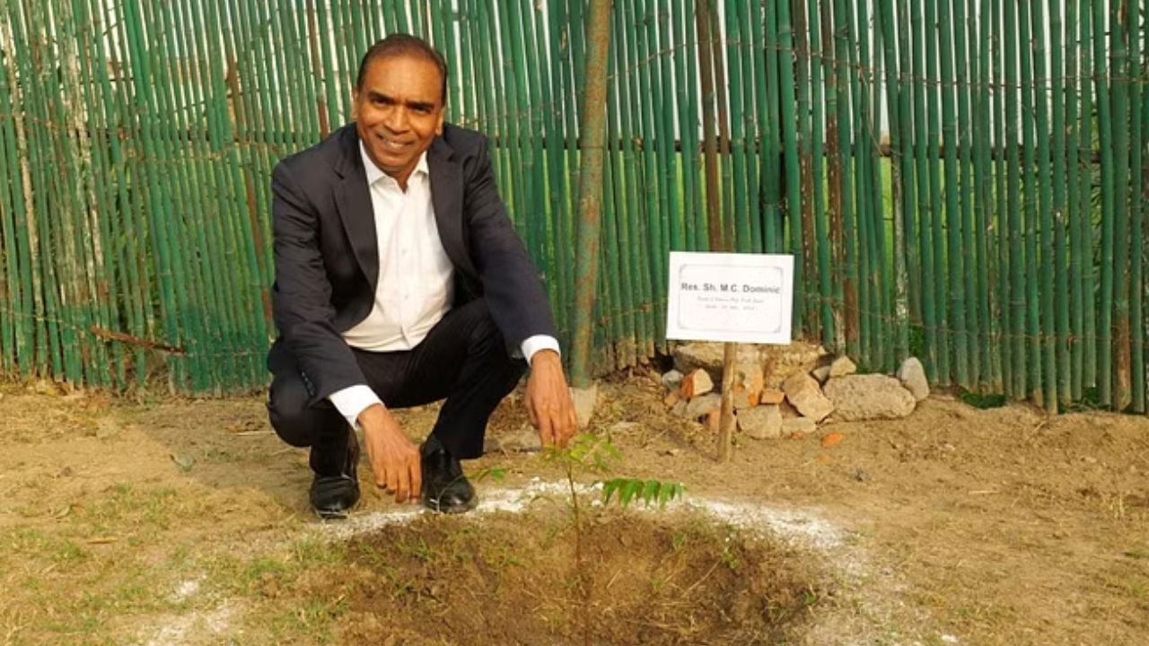 Founder and Editor-in-Chief of Krishi Jagran, M.C. Dominic planting a sapling