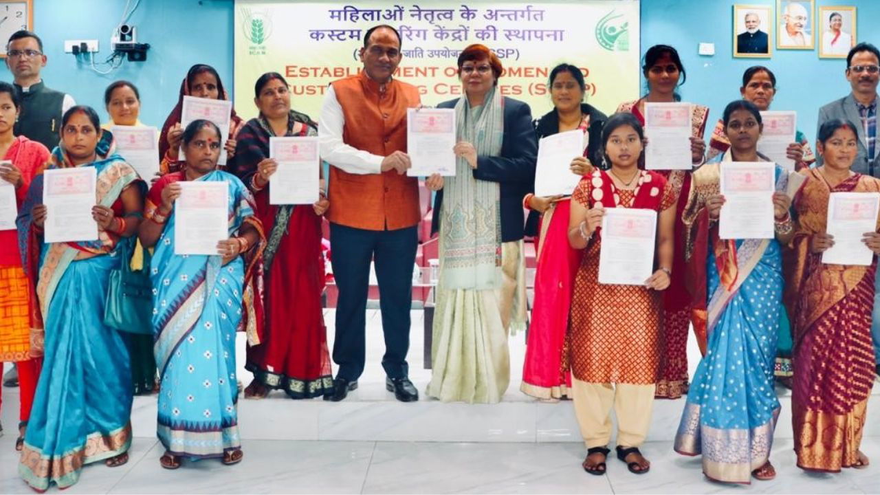 Dr. R.C. Agrawal, Deputy Director General (Agricultural Education), ICAR, graced the event as the Chief Guest, alongside Dr. Mridula Devi, Director of ICAR-CIWA. (Photo Source: ICAR)