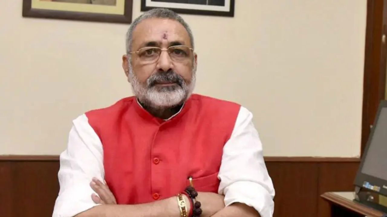 Giriraj Singh, Union Minister of Textiles  (Representative Photo: Giriraj Singh/ Twitter)