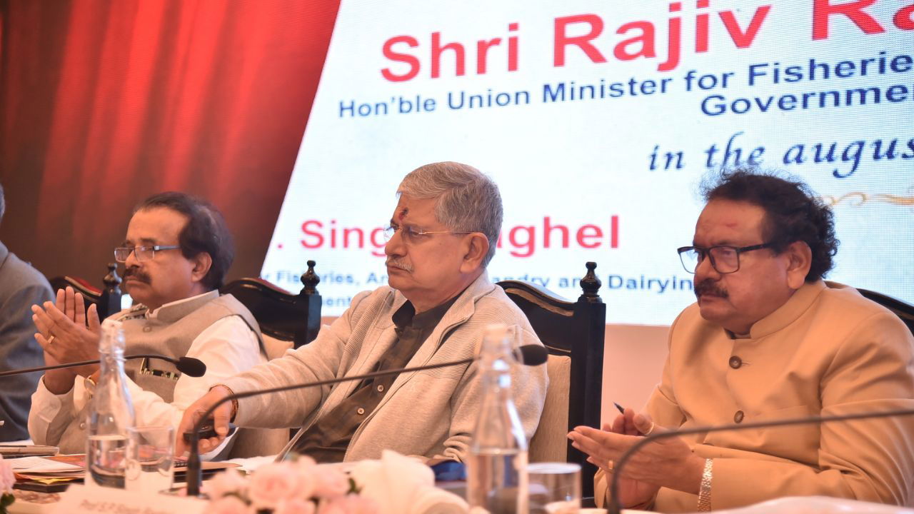 Union Minister of Fisheries, Animal Husbandry and Dairying, Rajiv Ranjan Singh, with other dignitaries at the event in Guwahati, Assam. (Photo Source: @FisheriesGoI/X)