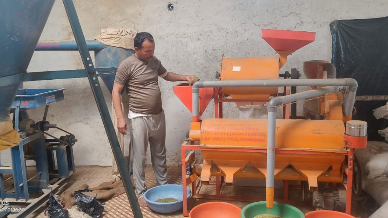 Radheshyam processing spices at processing unit