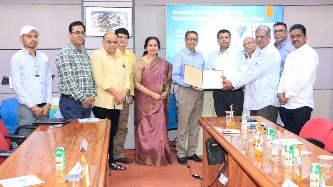 Key officials from ICAR-CIFE, including Dr. Arpita Sharma, Dr. S.P. Shukla, and Dr. Swadesh Prakash, along with the COFFED team led by Rishikesh Kashyap, were present for the signing of the Memorandum of Agreement (MoA). (Photo Source: ICAR)