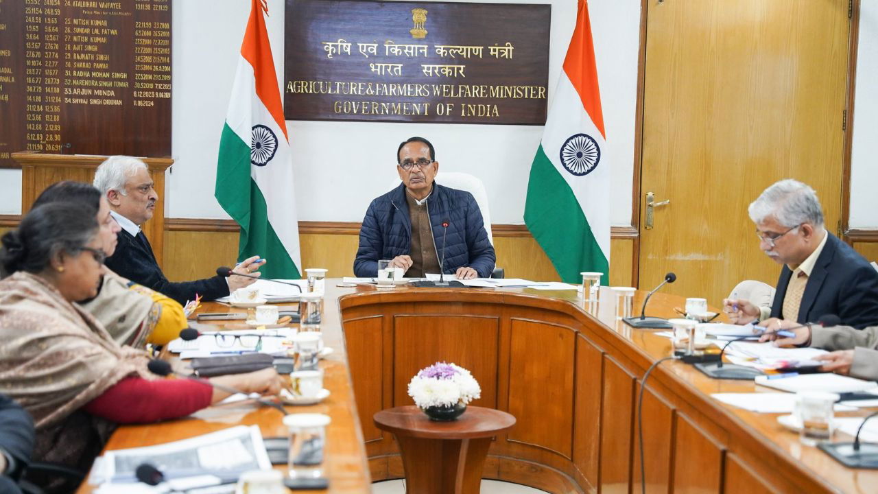 Union Minister for Agriculture, Farmers Welfare, and Rural Development, Shivraj Singh Chouhan, with senior officials from the Agriculture Ministry during a review meeting. (Photo Source: @OfficeofSSC/X)