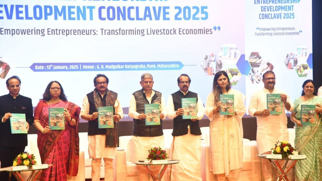 Rajiv Ranjan Singh, Union Minister for Fisheries, Animal Husbandry, and Dairying, along with other dignitaries at the Pune Conclave. (Photo Source: @LalanSingh_1/X)