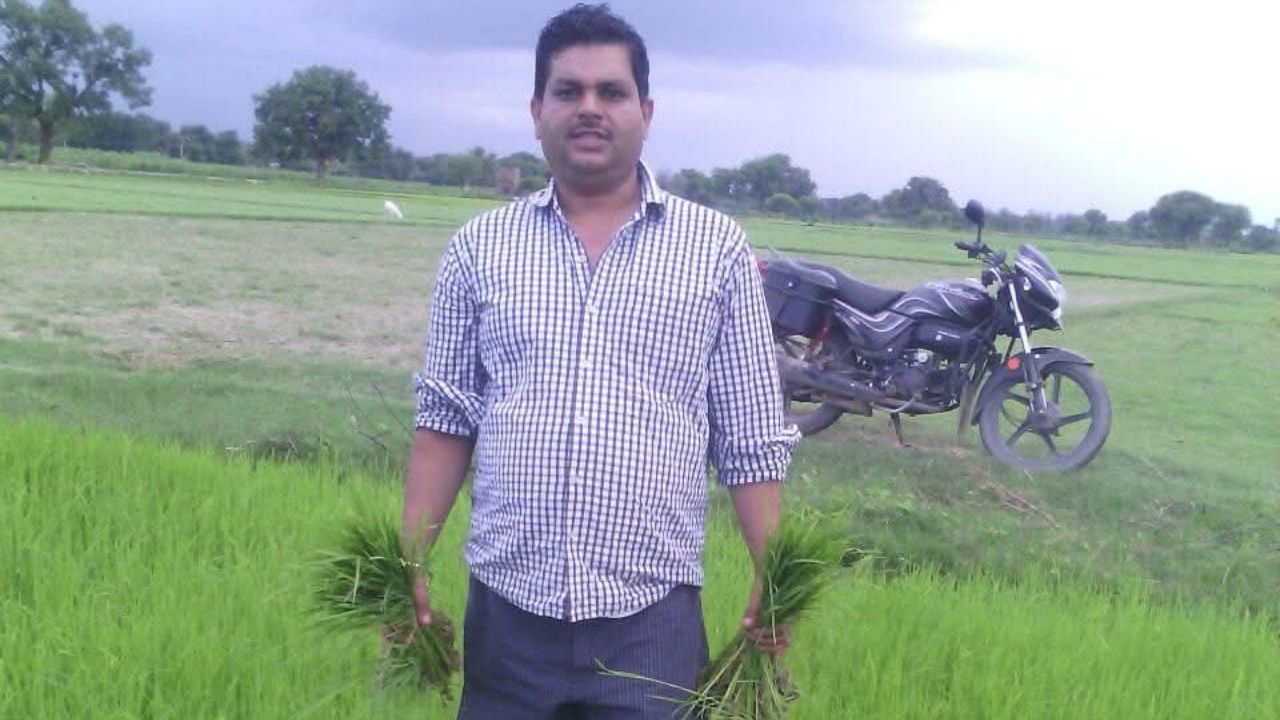 Pradeep Kumar Dwivedi, a progressive farmer from Uttar Pradesh earning well crop cultivation