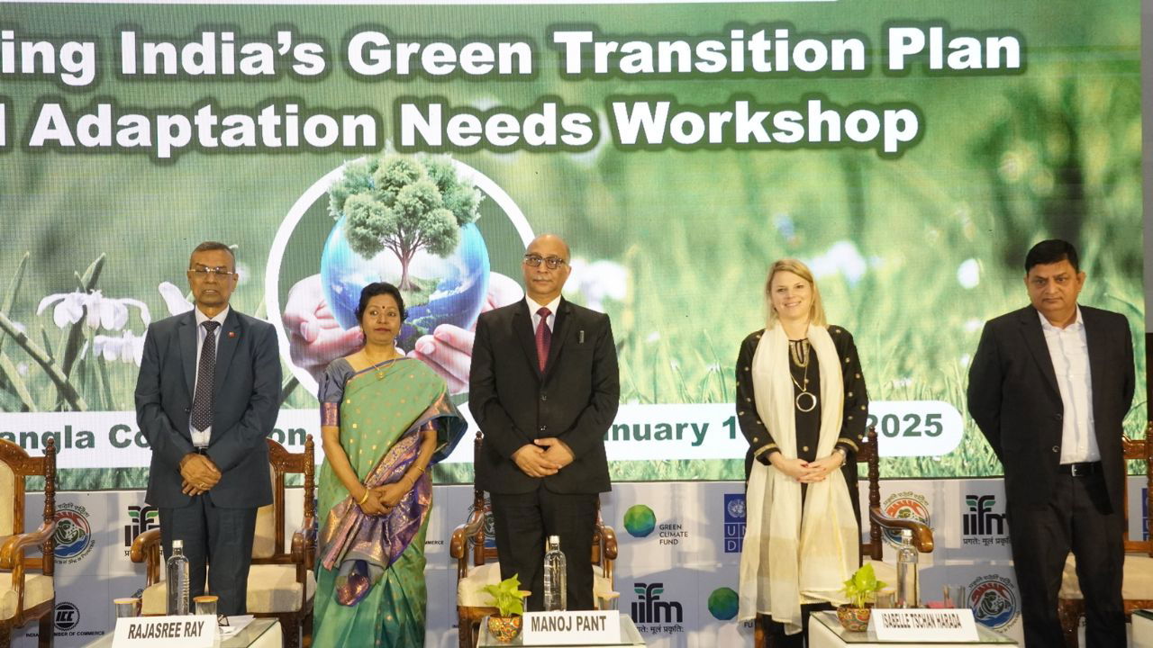 Rajasree Ray, Economic Advisor, MoEFCC, Dr. Manoj Pant, Chief Secretary, Government of West Bengal, and other key stakeholders at the workshop on financing India’s green transition. (Photo Source: @UNDP_India/X)