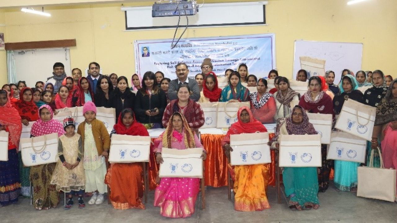 In Unnao, 51 women from 13 self-help groups (SHGs) across eight villages, including Dohra, Chiraiya, and Mithepur, have participated in the program. (Photo Source: ICAR)