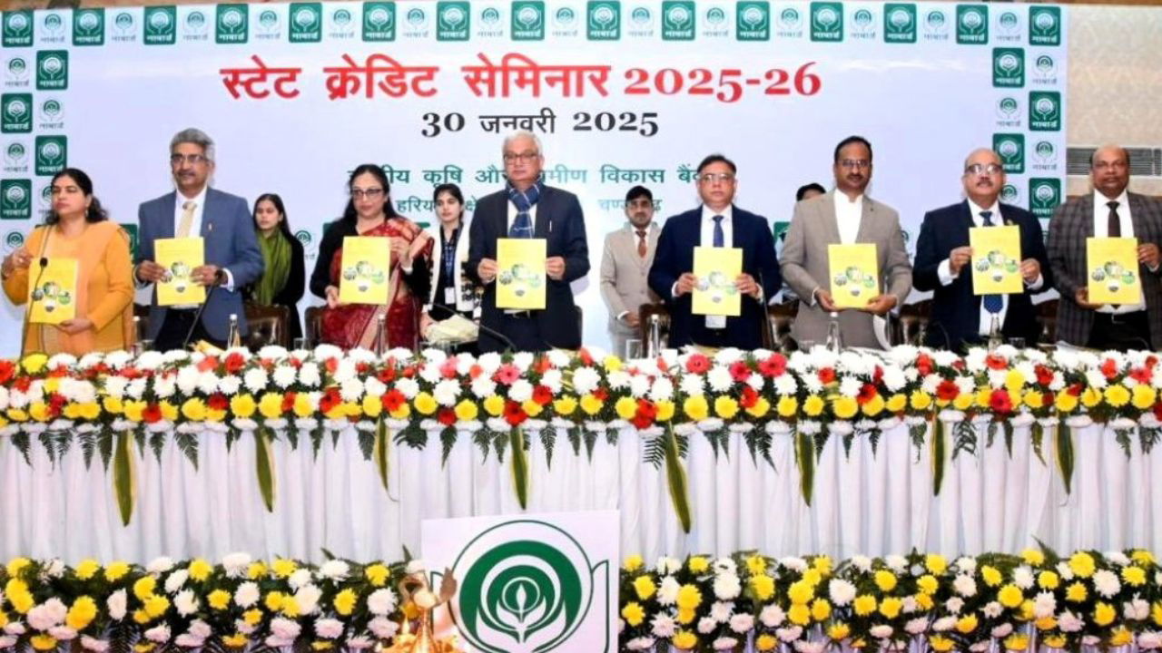 Vivek Joshi, IAS, Chief Secretary, Government of Haryana, along with other dignitaries, during the release of the NABARD State Focus Paper 2025-26