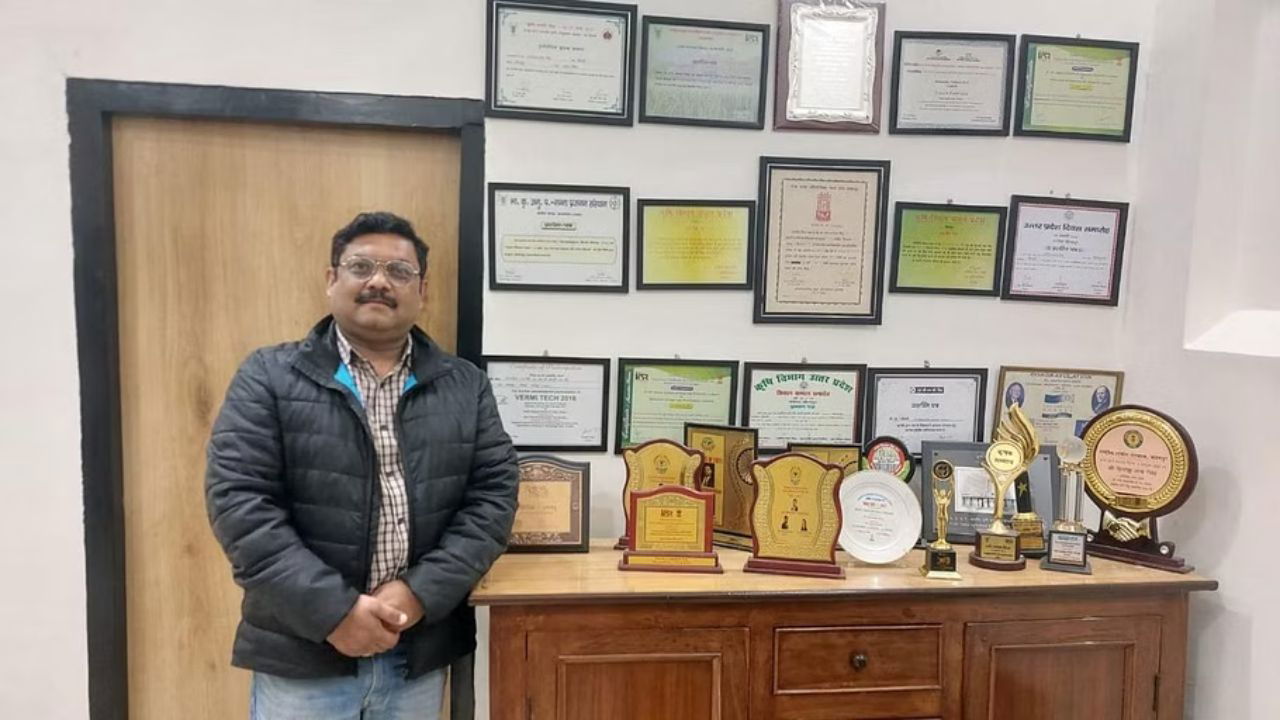 Himanshu Nath Singh’s dedication to innovative sugarcane farming has earned him multiple awards, including third place in UP and the prestigious 'State Award' at MFOI Awards 2024.. (Pic Credit: Himanshu)