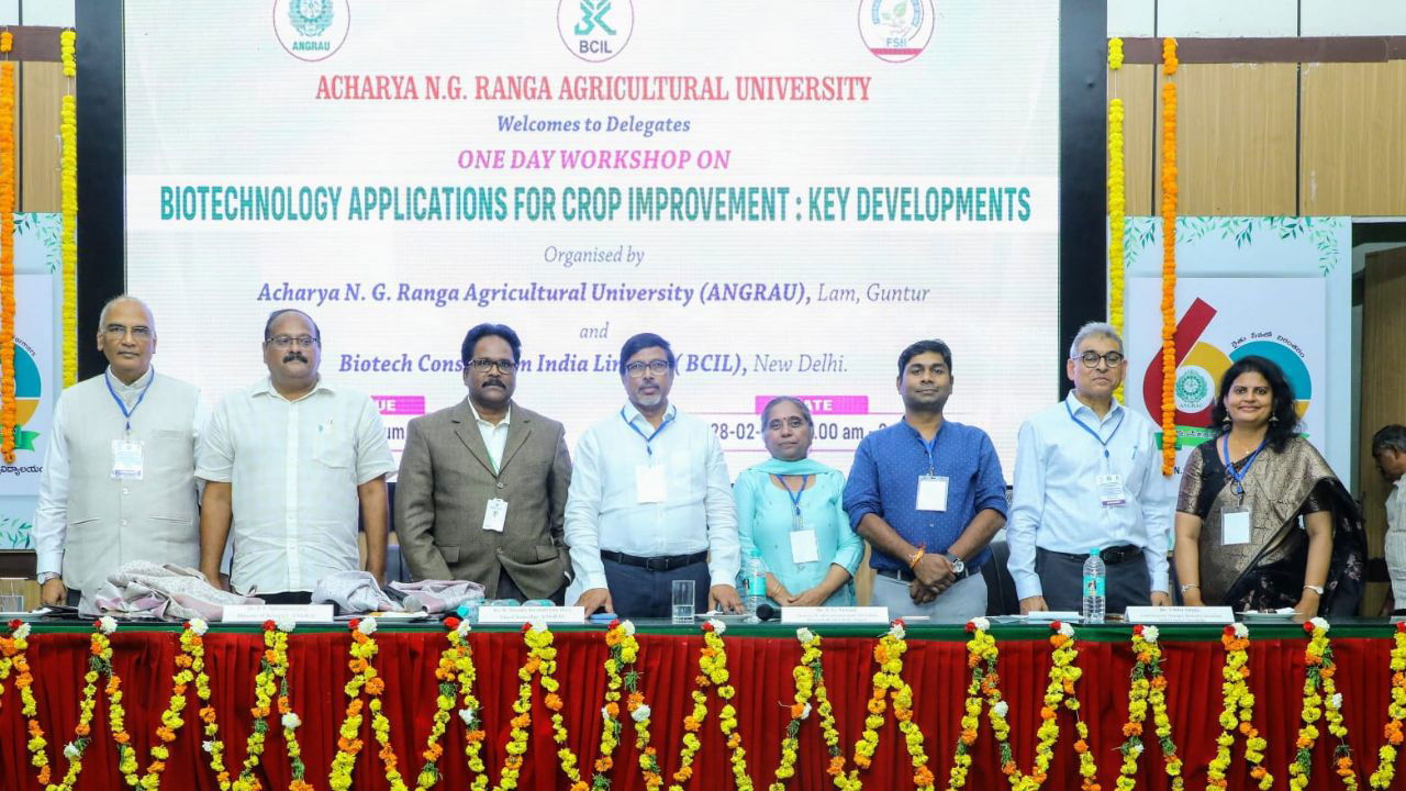 Expert at a workshop held at the Regional Agricultural Research Station (RARS), Guntur