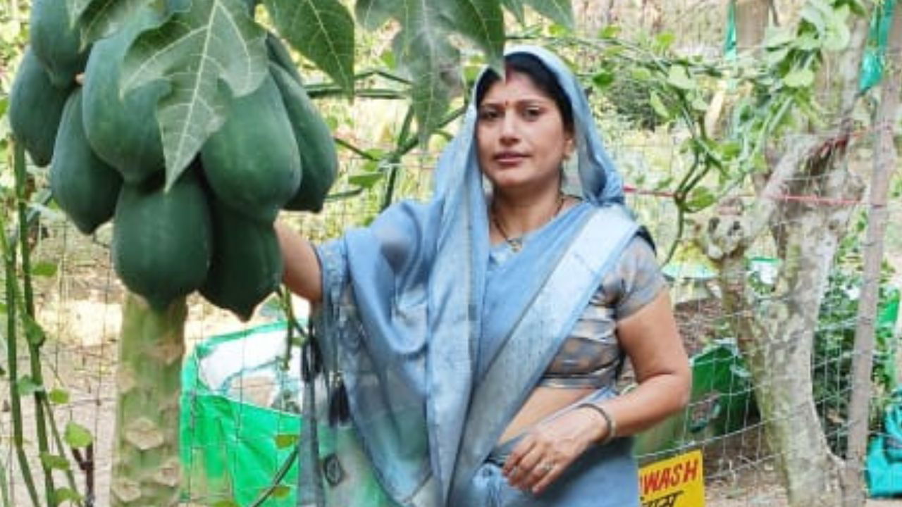 Ruby Pareek, a progressive woman farmer from Rajasthan, grows over 90 crop varieties on her 10-acre organic farm and inspires many with her sustainable practices. (Pic Credit; Ruby)