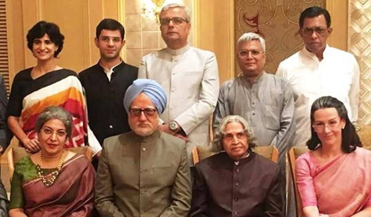 Manmohan Singh Reacts on “The Accidental Prime Minister”; Watch Funny Memes  & Jokes