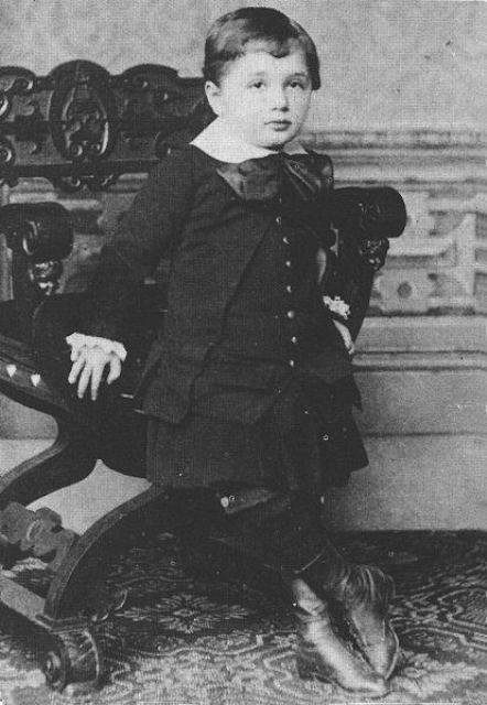 albert einstein childhood