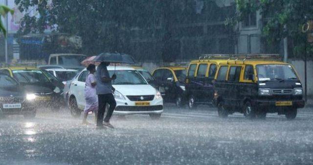 Mumbai Rain Updates: IMD Issues Red Alert, Predicts Heavy to Extremely ...