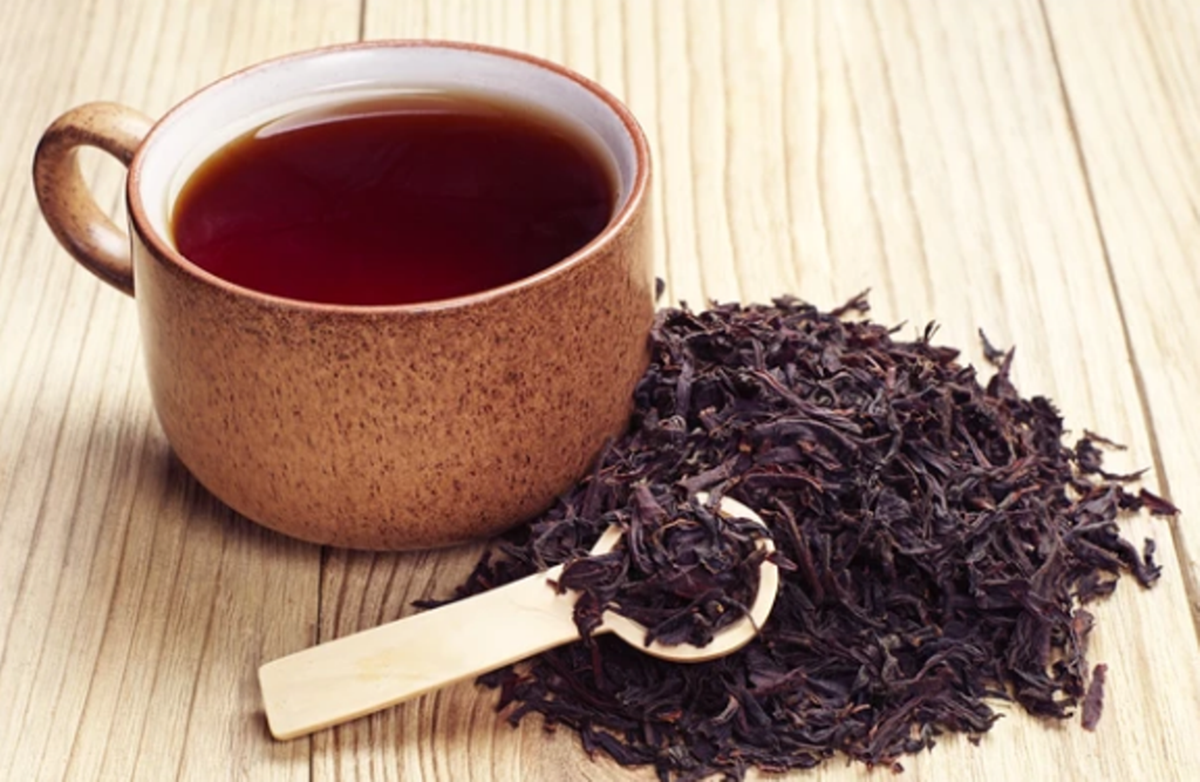 10 Reasons to Drink Black Tea Every Day; How it is Beneficial for Skin, Hair  & Health