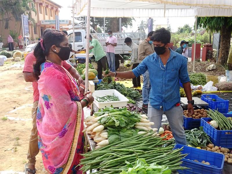 tempary selling Vegetables