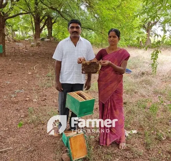Meet Erode Couple Who Earns a Turnover of 20 Lakhs per year from 32 types of Honey & Honey Based Products