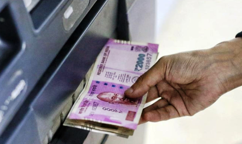 How ICICI, Kotak, Bank of Baroda and SBI Customers can withdraw money ...