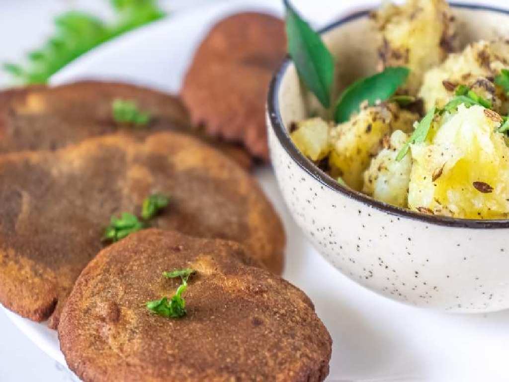 Kuttu ki puri and roasted aloo