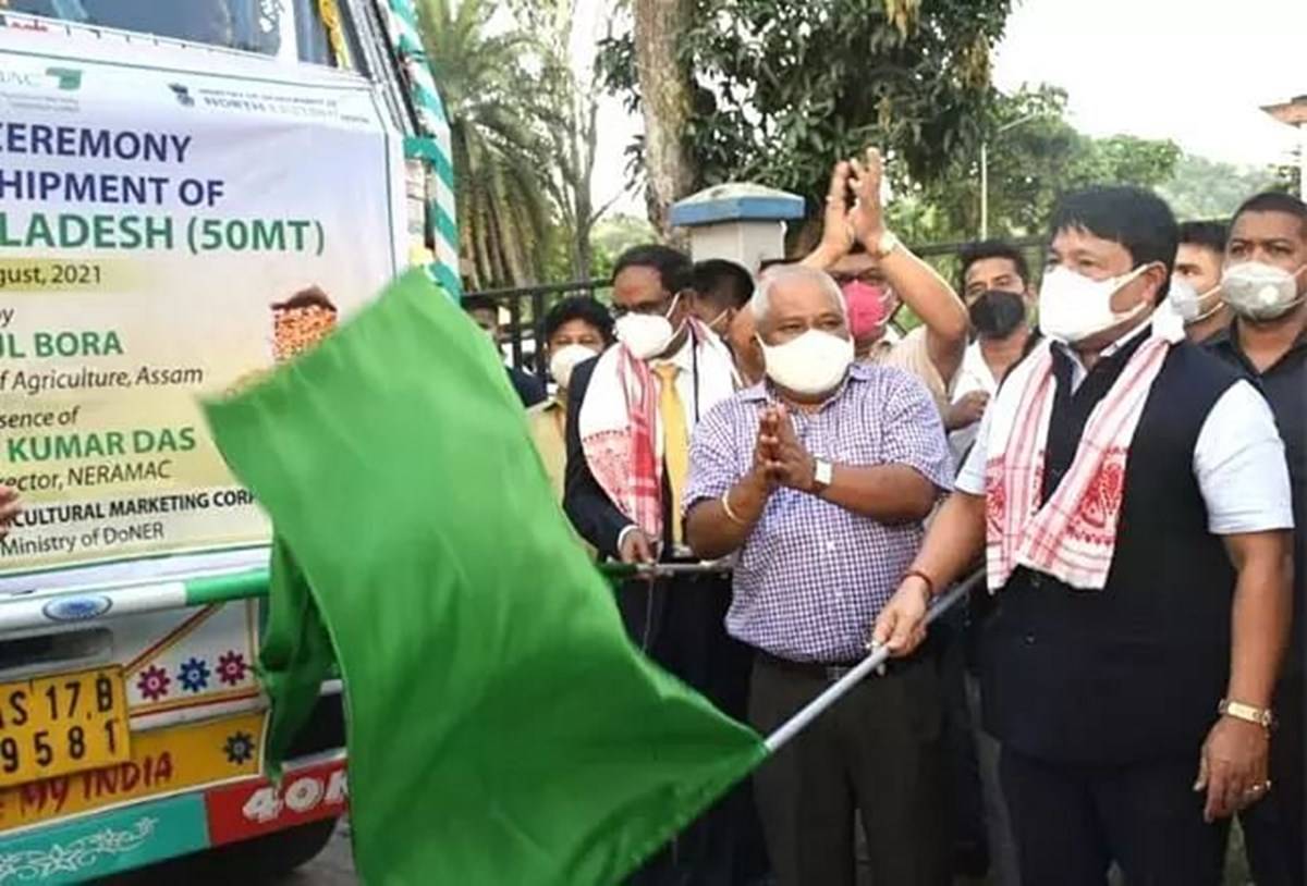 Assam’s Agriculture minister, Atul Bora flagging off Assam's first ever Maize export to Bangladesh