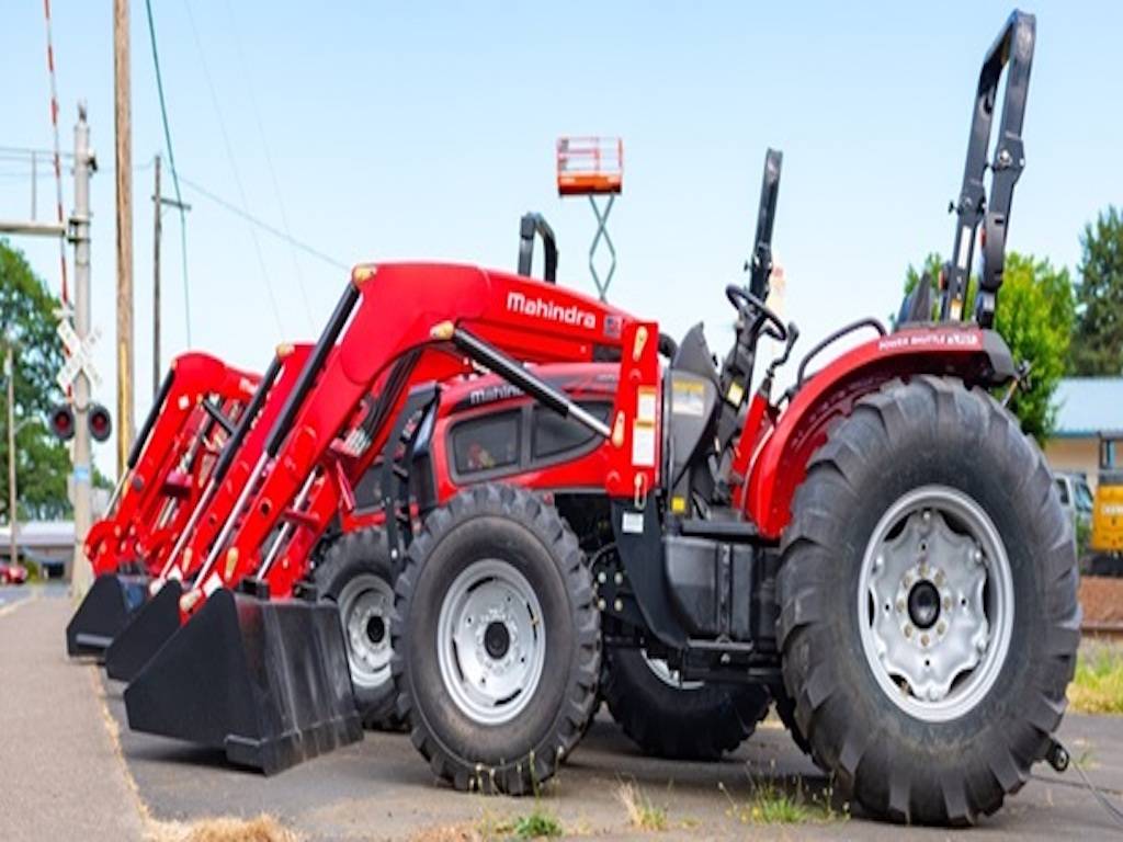 Mahindra Tractor