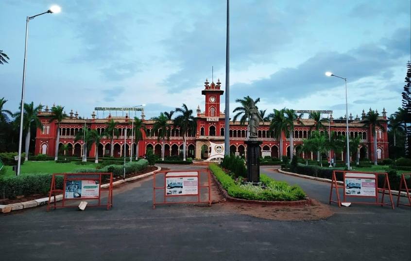 Tamil Nadu Agricultural University Receives Three National Awards