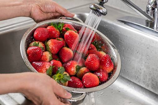 Make Your Fruits Chemical Free At Home with These Simple Methods