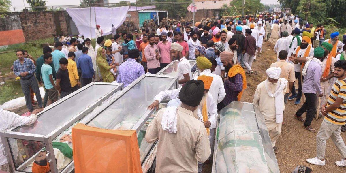 Protesting farmers being run over by a SUV in Lakhimpur Kheri