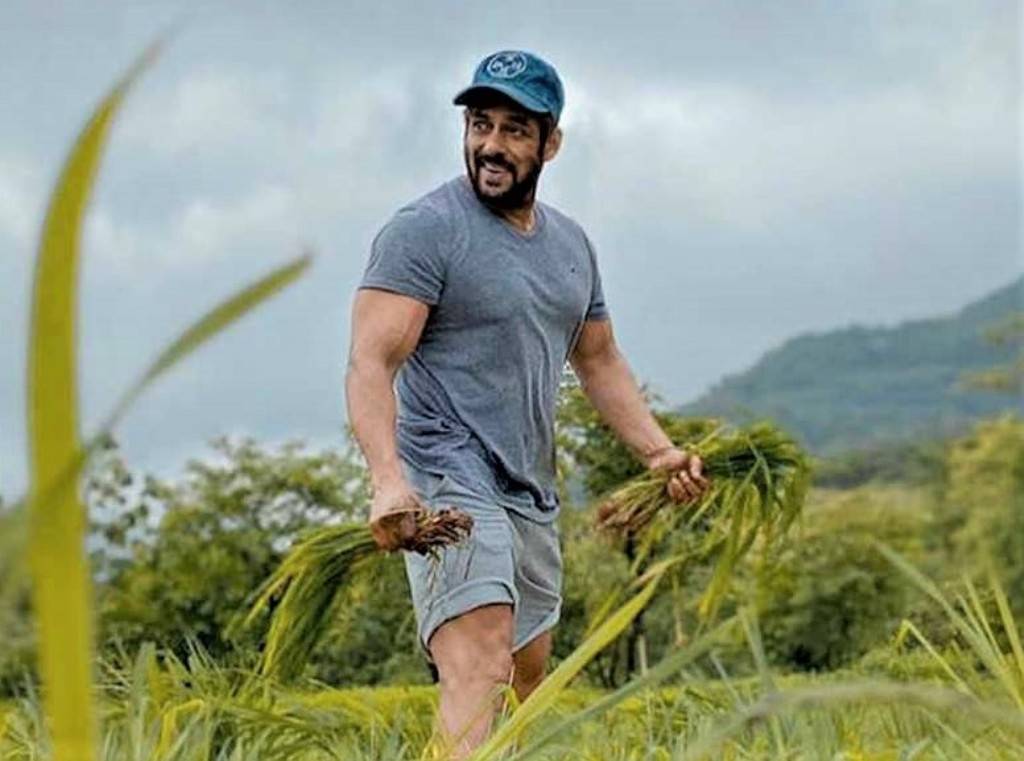 Salman Khan in his Farmland
