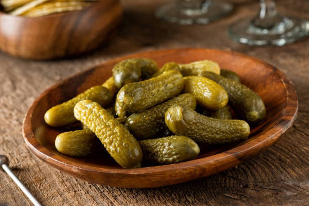 Gherkins in the bowl