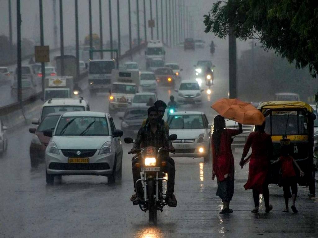 Delhi, Punjab, Uttar Pradesh and Haryana will witness surface winds between 15-25kmph till February 1