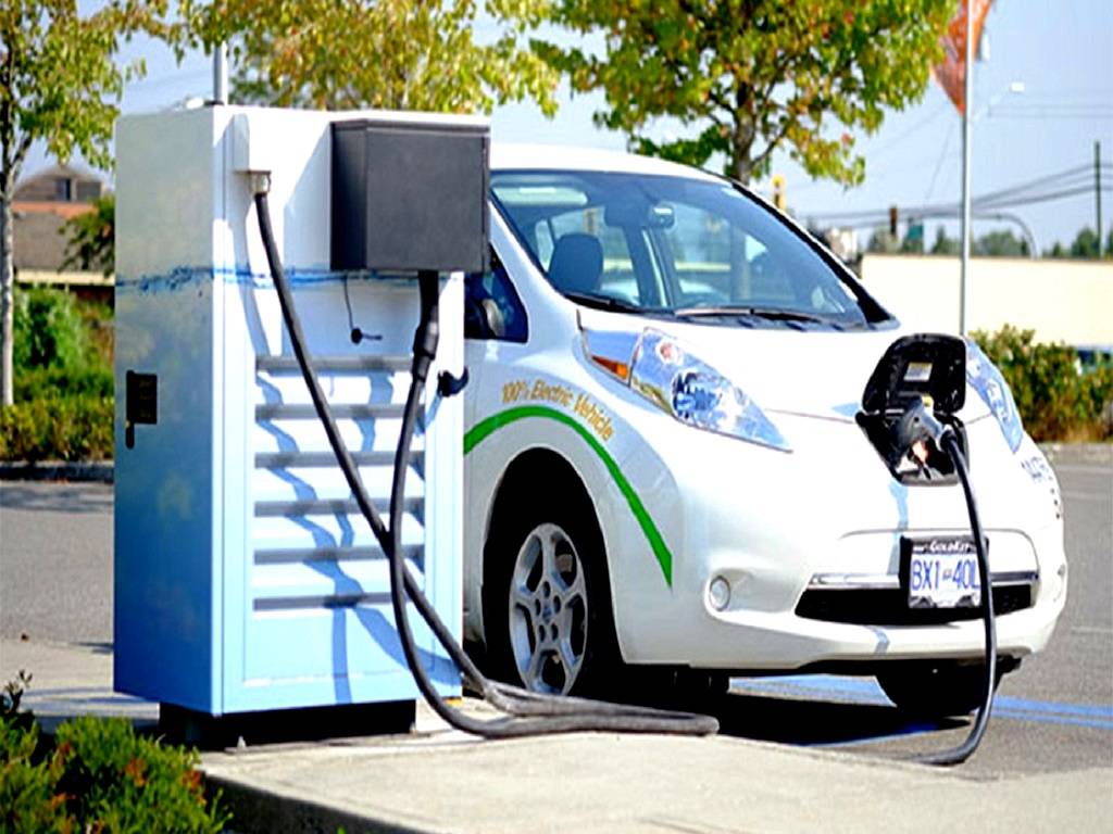 Centre will soon come up with a battery-swapping policy for electric vehicles