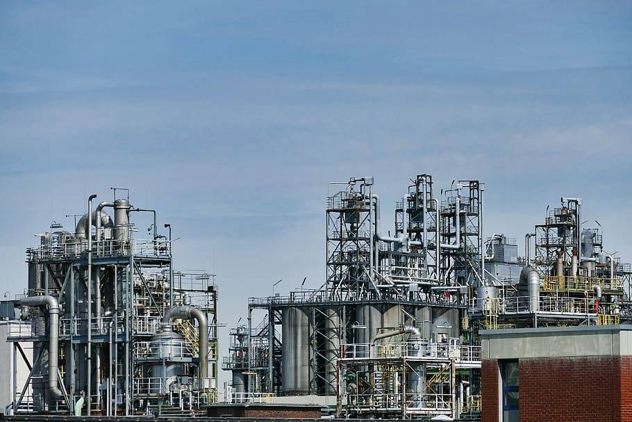 Picture of Oil Refinery Plant