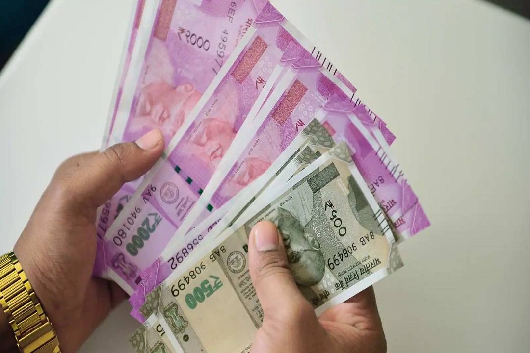 Central Government Employees Salary to increase by Rs 90,000