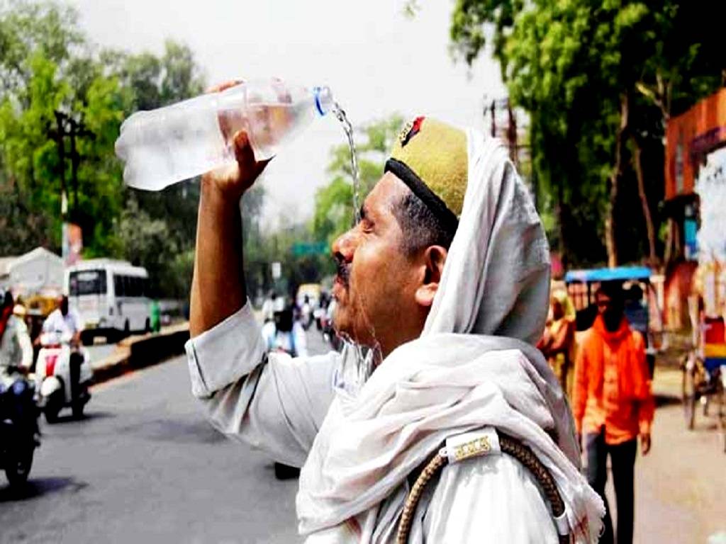 The weather department said that several districts in Kerala are expected to rise by 2 to 3 degrees Celsius this week.