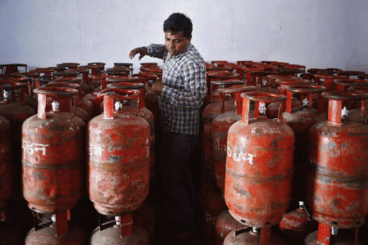 Free LPG Cylinders to be distributed to the people of UP