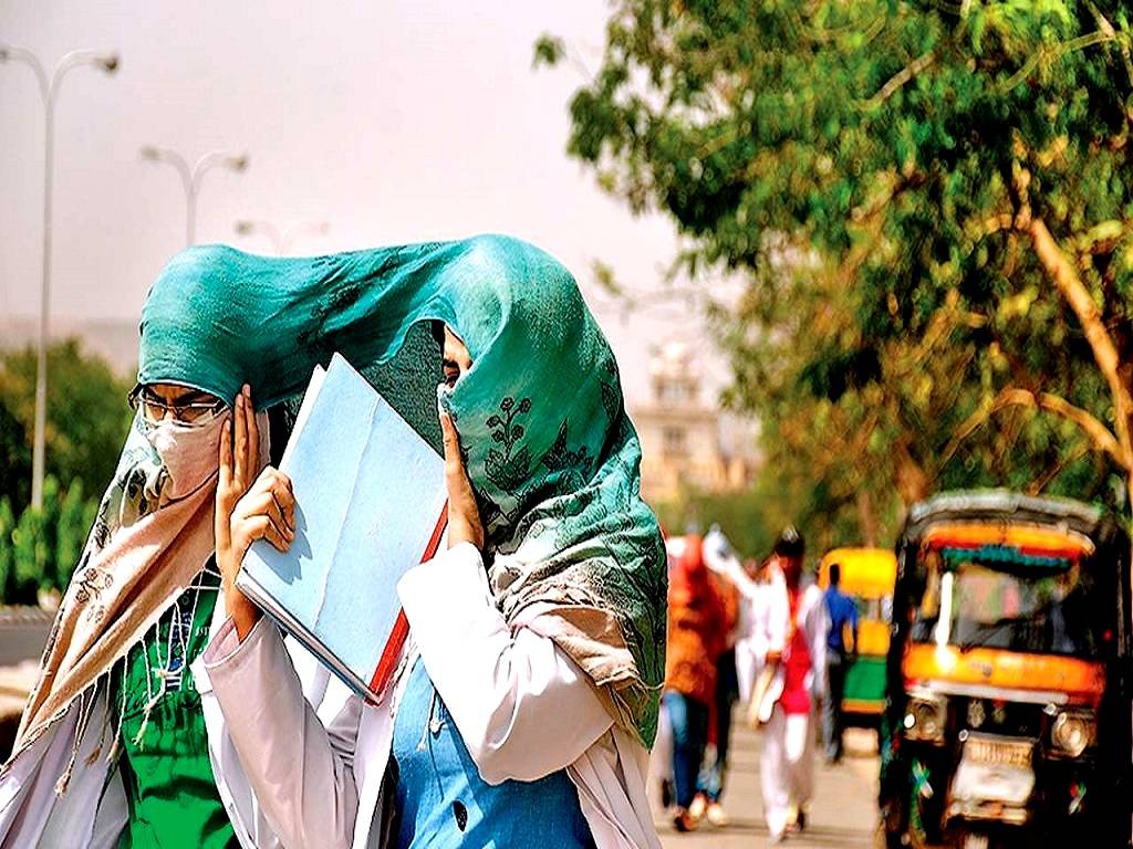 According to the Indian Meteorological Department (IMD), the maximum temperature will rise in most sections of the nation during the next three days.