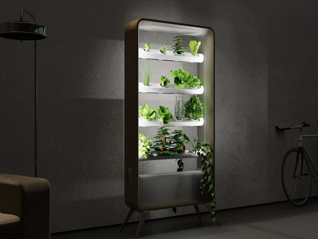 Indoor Vertical Garden with Aeroponic system