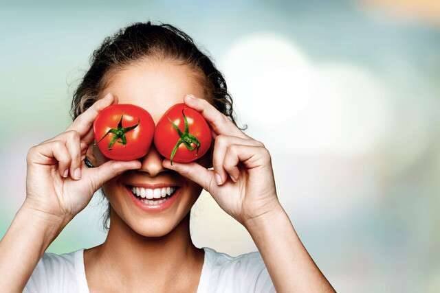 The best thing about tomatoes is that it is readily available in almost every home and can be used in almost any way